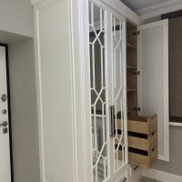 Сложный шкаф в американском стиле